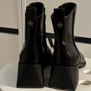 Tory Burch Boots Size 6
